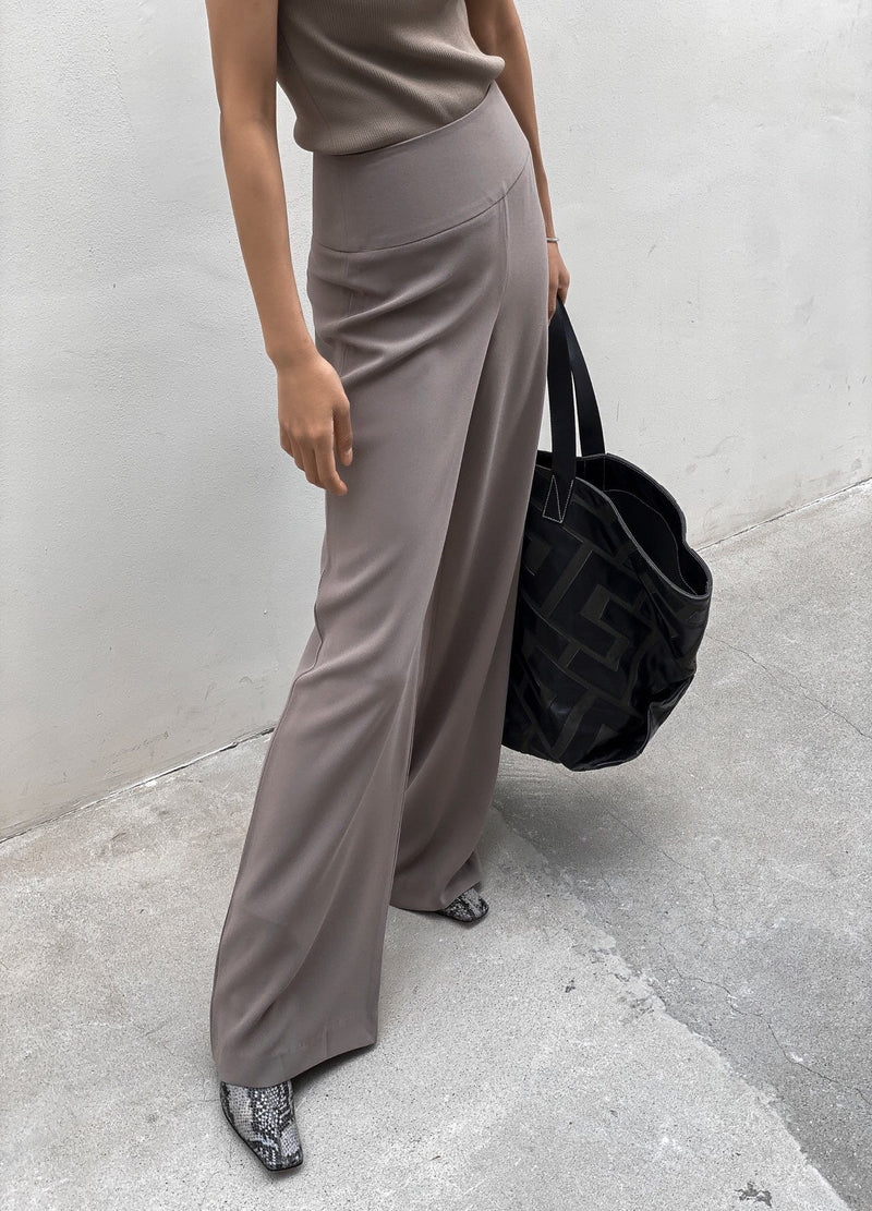 HIGH-RISE WIDE LEG CREPE TROUSERS