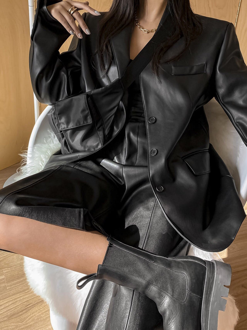 OVERSIZED VEGAN LEATHER BLAZER