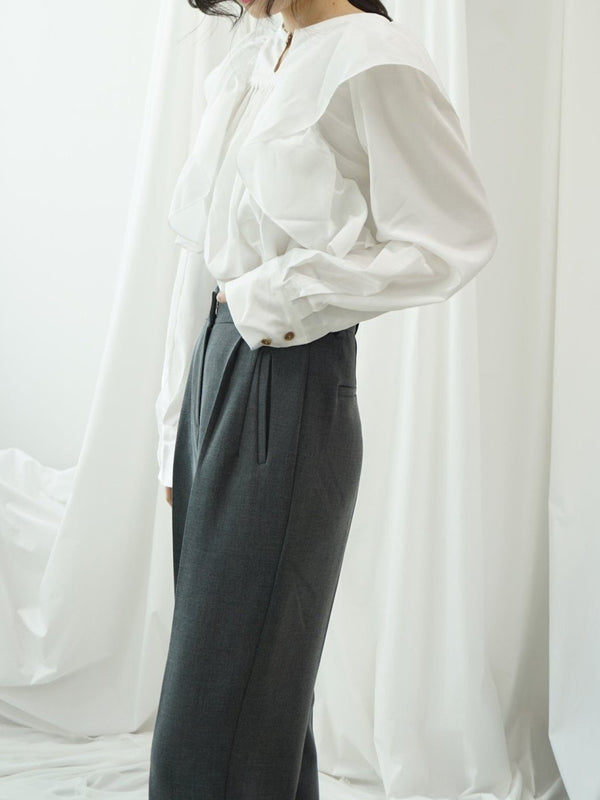 CLASSIC AURORA RUFFLE BLOUSE