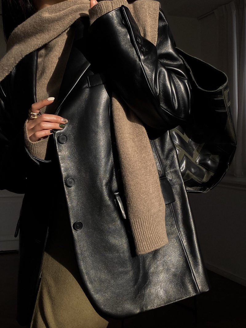 CLASSIC OVERSIZED LEATHER BLAZER