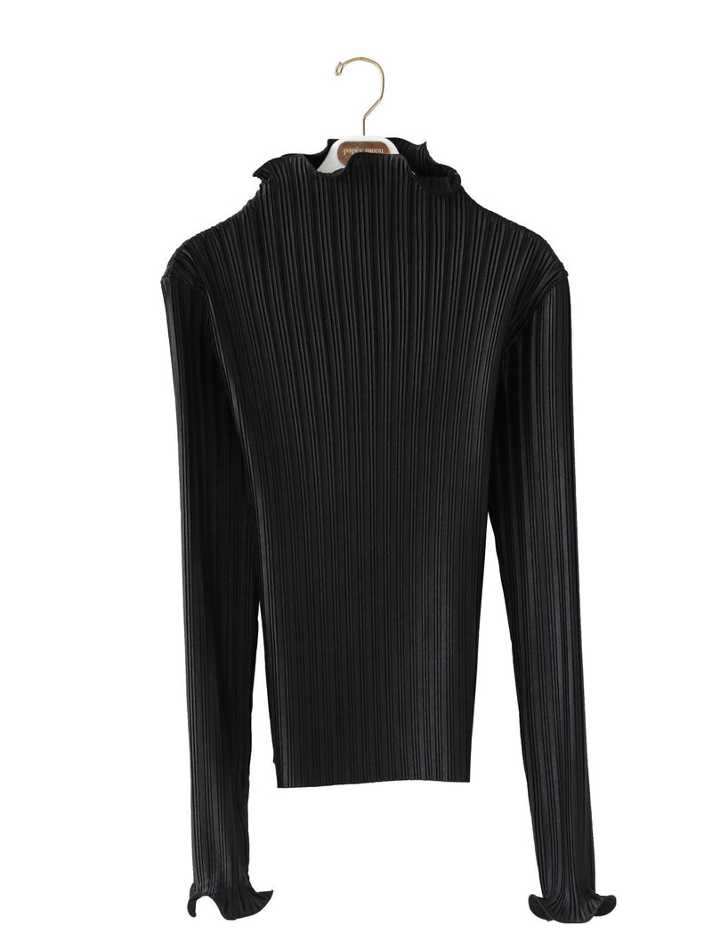 PLEATED WAVE HIGH COLLAR TOP