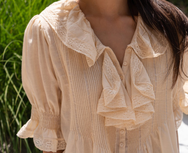 GATHERED SLEEVE RUFFLE COTTON BLOUSE