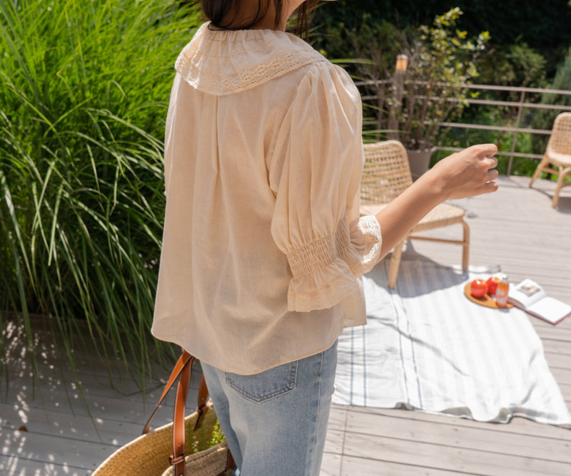 GATHERED SLEEVE RUFFLE COTTON BLOUSE