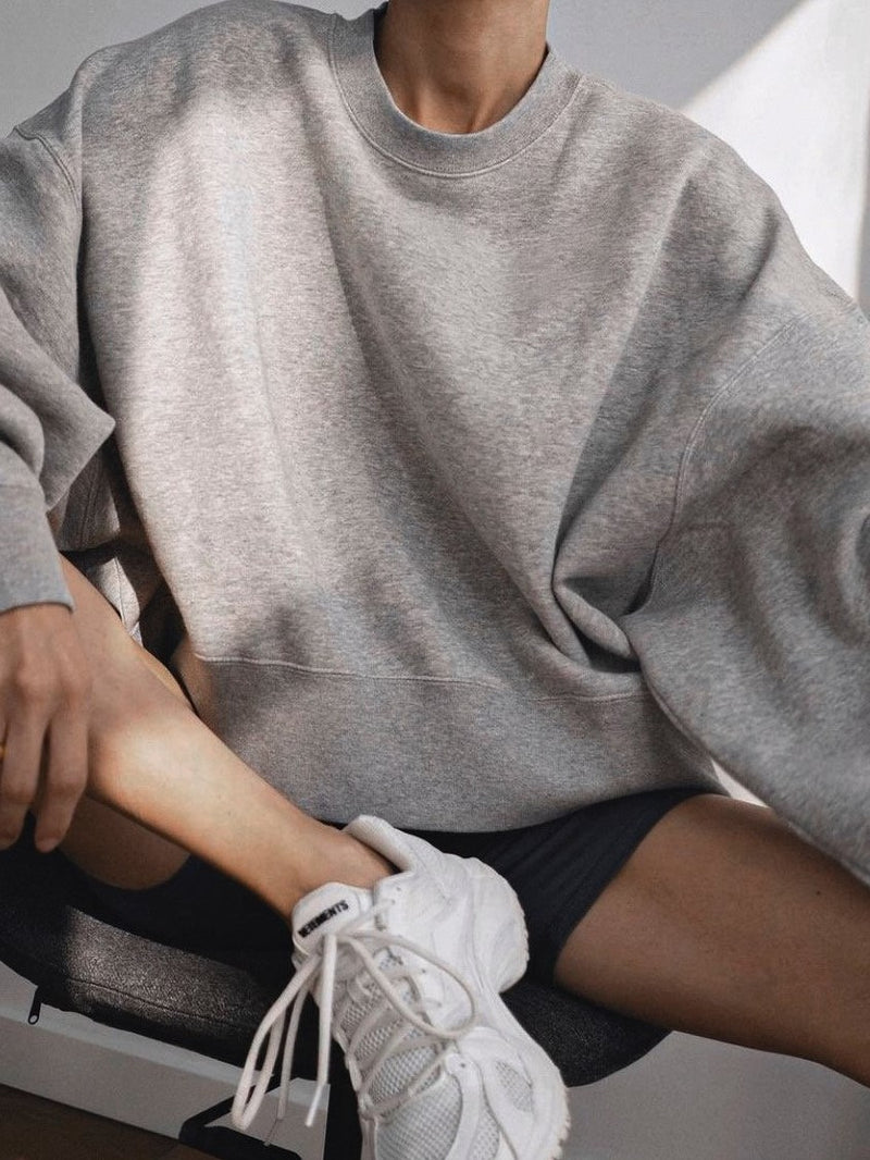 OVERSIZED CROPPED ESSENTIAL SWEATSHIRT