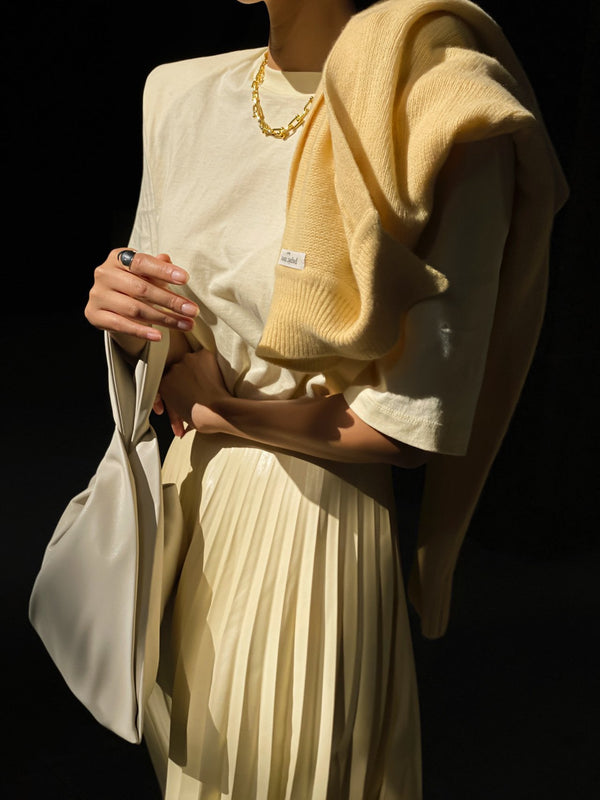 COTTON PADDED SHOULDER HALF SLEEVE TOP
