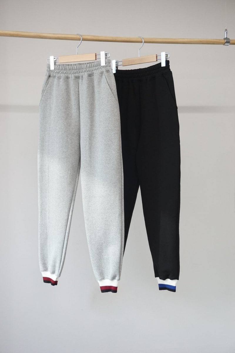 SWEATPANTS WITH STRIPE DETAIL