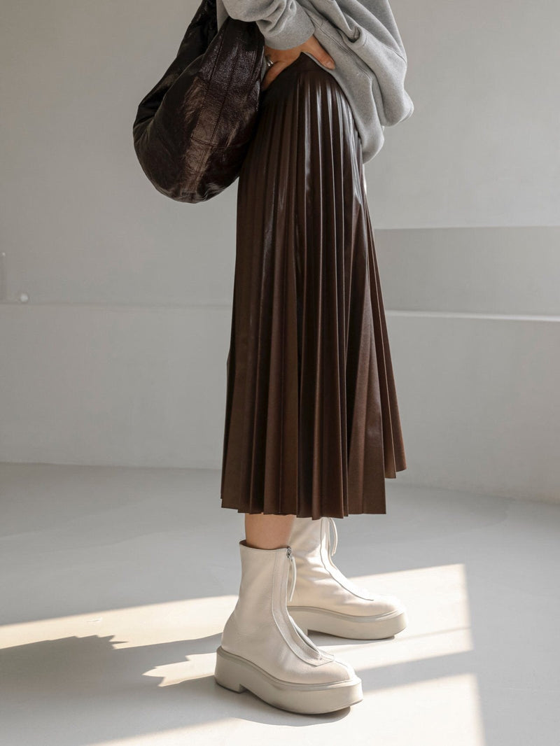 VEGAN LEATHER PLEATED FLARE SKIRT